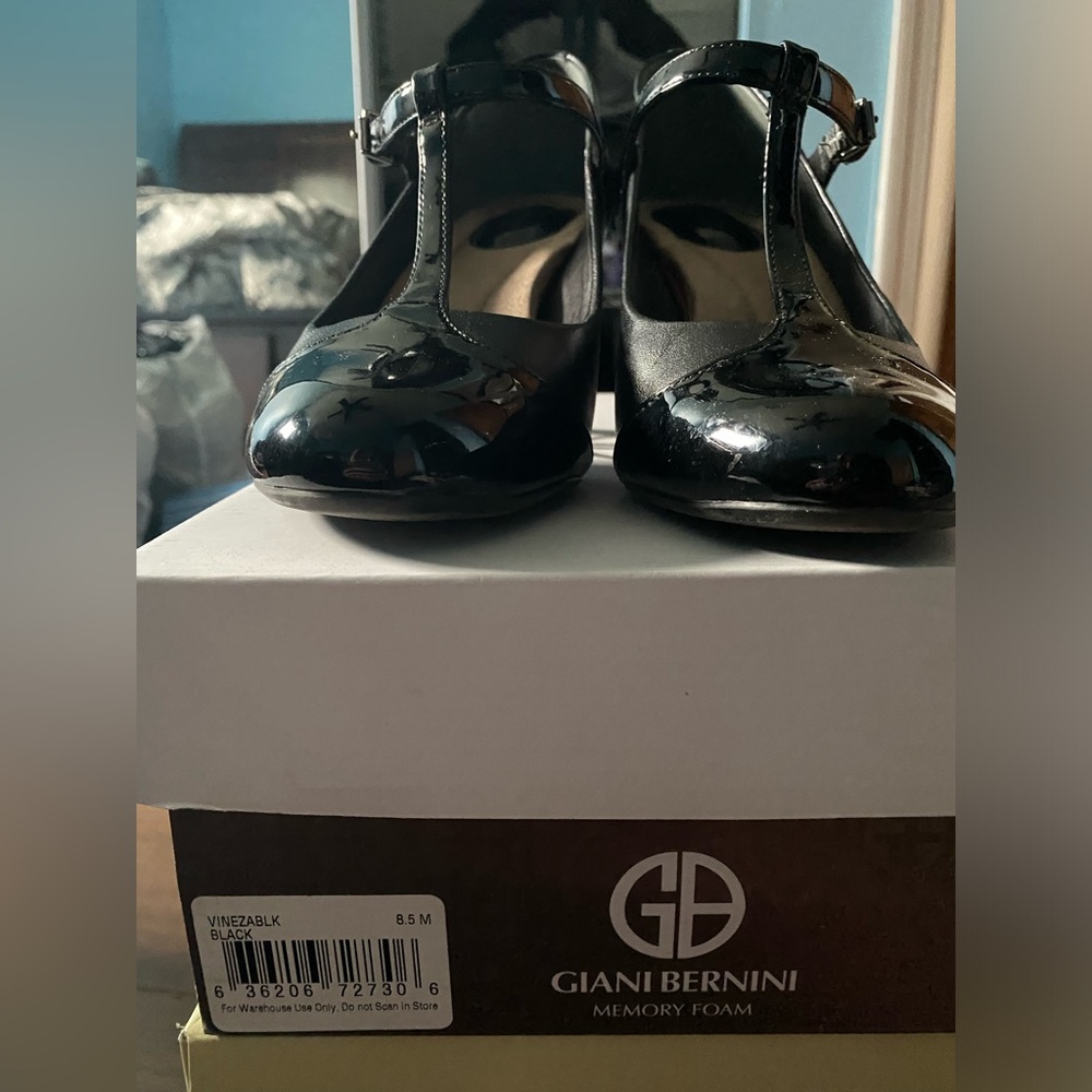 Women’s shoes